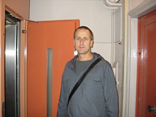 Lundi. Visite d'Edouard pour Missing