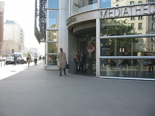 Je vais à la médiathèque