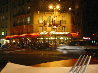 Nous sortons dîner