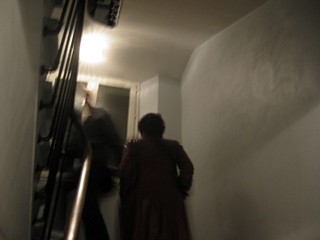 Nous allons à une soirée chez un ami de Séverine