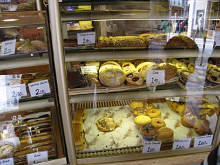 Je vais à la boulangerie