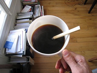 Je bois du café
