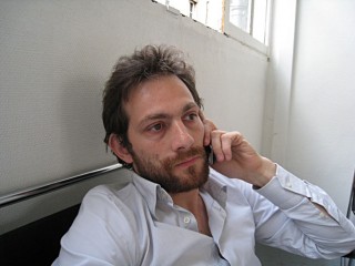 Je téléphone à Aurore