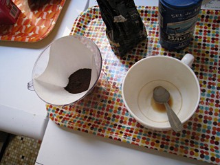 Je me prépare du café