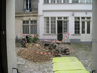Je vais au bureau