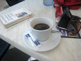 Je bois un café