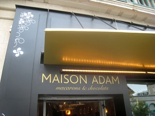 Nous allons chez Adam