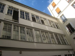 Je vais au bureau