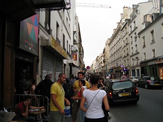 Je vais avec Sandrine au Nouveau Casino