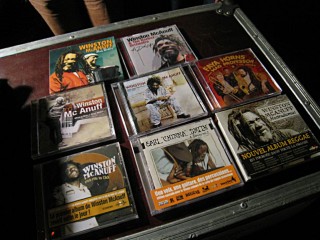 Des disques sont en vente