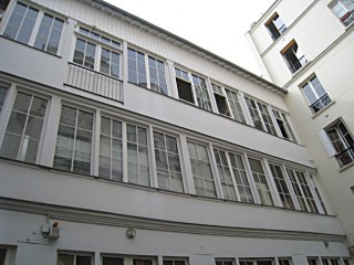 Je vais au bureau