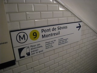 Je finis par prendre le métro