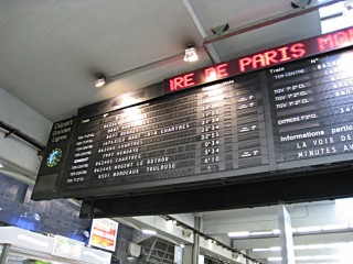 Je regarde le tableau d'affichage