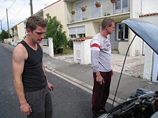 Jean fait de la mécanique