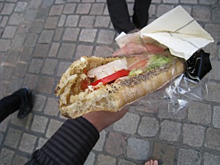Je mange