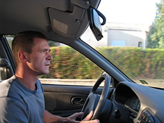 Jérémy me conduit à la gare de Nantes