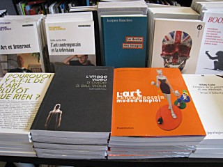 Je regarde les livres