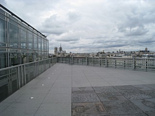 Nous allons sur la terrasse