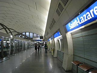Je descends à Saint-Lazare