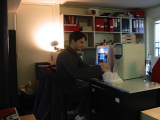 Je vais à Spill pour travailler