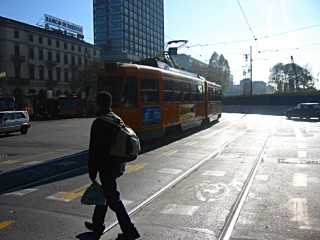 Nous avons du temps avant notre deuxième train. Nous sortons nous promener
