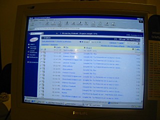 Je regarde mes emails