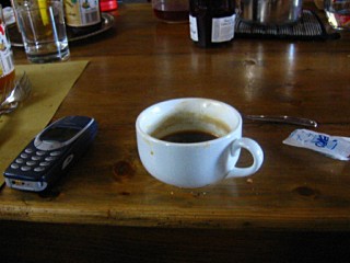 Je bois un café