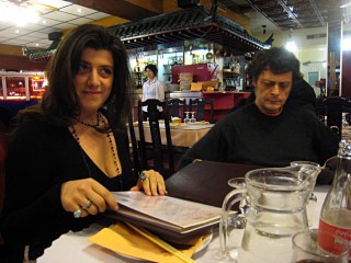Arrivée d'Aurore et Karim. Nous fêtons l'anniversaire de Marjolaine