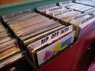 Je regarde les disques