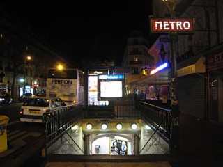 Nous prenons le métro