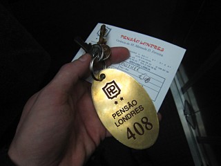 Nous avons la chambre 408