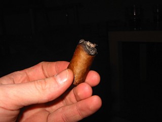 Je fume un cigare