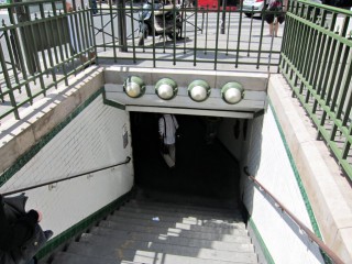 Nous prenons le métro