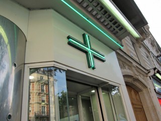 Je vais à la pharmacie
