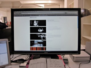 Nous travaillons sur son site