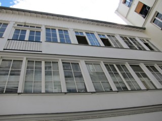 Je vais au bureau