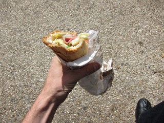 Je mange un sandwich