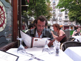 Nous allons dîner