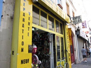 Je vais chez le mécano récupérer mon vélo