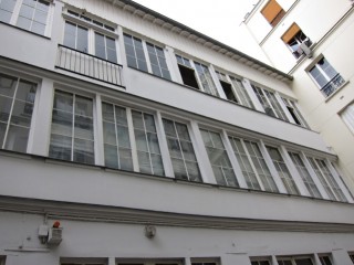Je vais au bureau