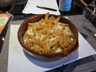 Je mange des pâtes
