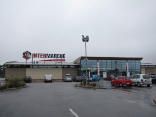 Je m'arrête à un Intermarché
