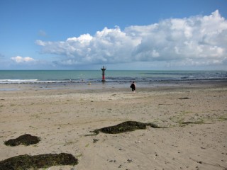 Je marche sur la plage