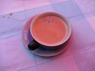 Je bois un café